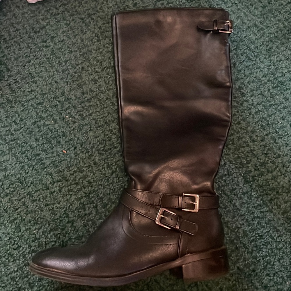 Black boots